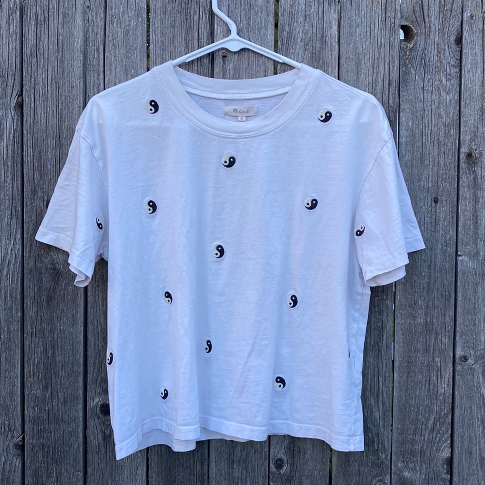 Madewell Embroidered Yin Yang Tee Size M